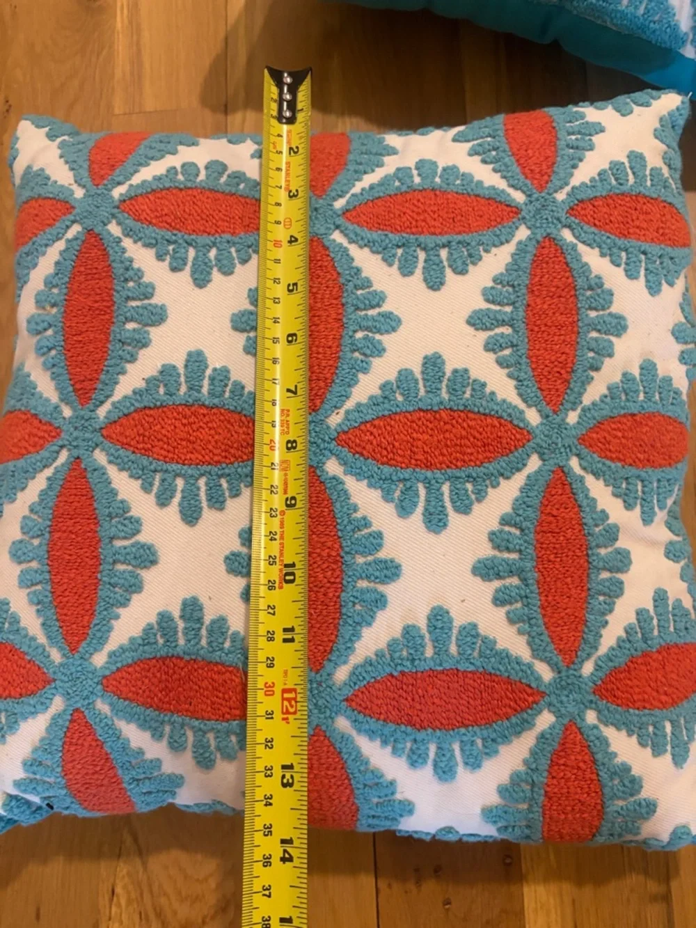 Indoor/ Outdoor Pillow 14 x 14 - Picture 5 of 5